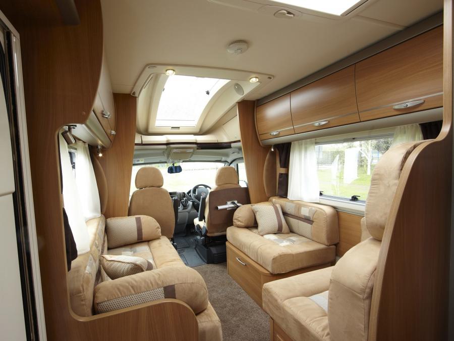 Интерьер Swift Motorhomes Kon-Tiki 679 2008 года  (фото 2 из 3)